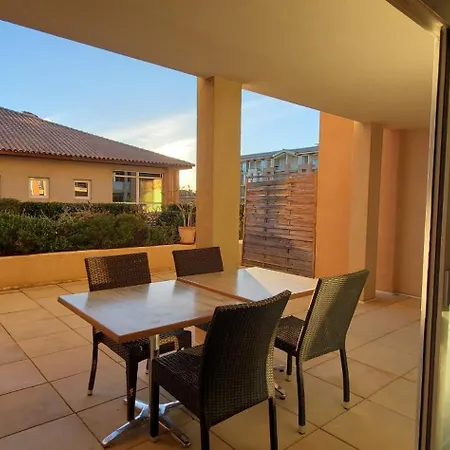 Cap Hermes 2-3 Pieces Avec Grande Terrasse Et Apercu *