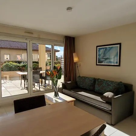Cap Hermes 2-3 Pieces Avec Grande Terrasse Et Apercu דירה *