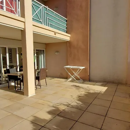 Cap Hermes 2-3 Pieces Avec Grande Terrasse Et Apercu Apartmán Fréjus